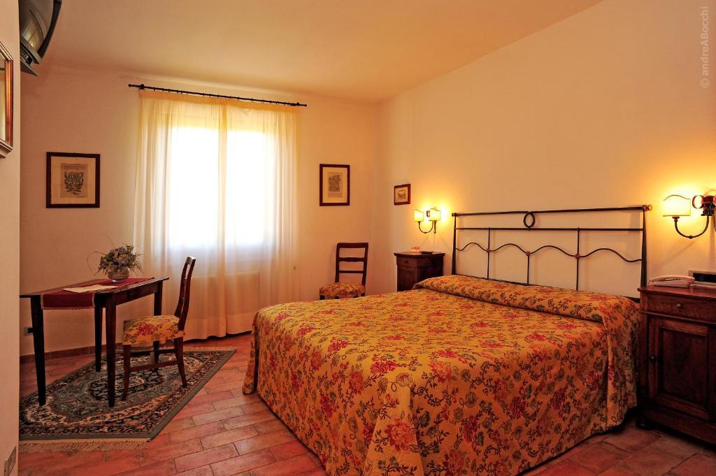 Hotel La Fonte Del Cerro Saturnia Room photo